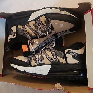 AIRMAX 270 BOWFIN *USED*